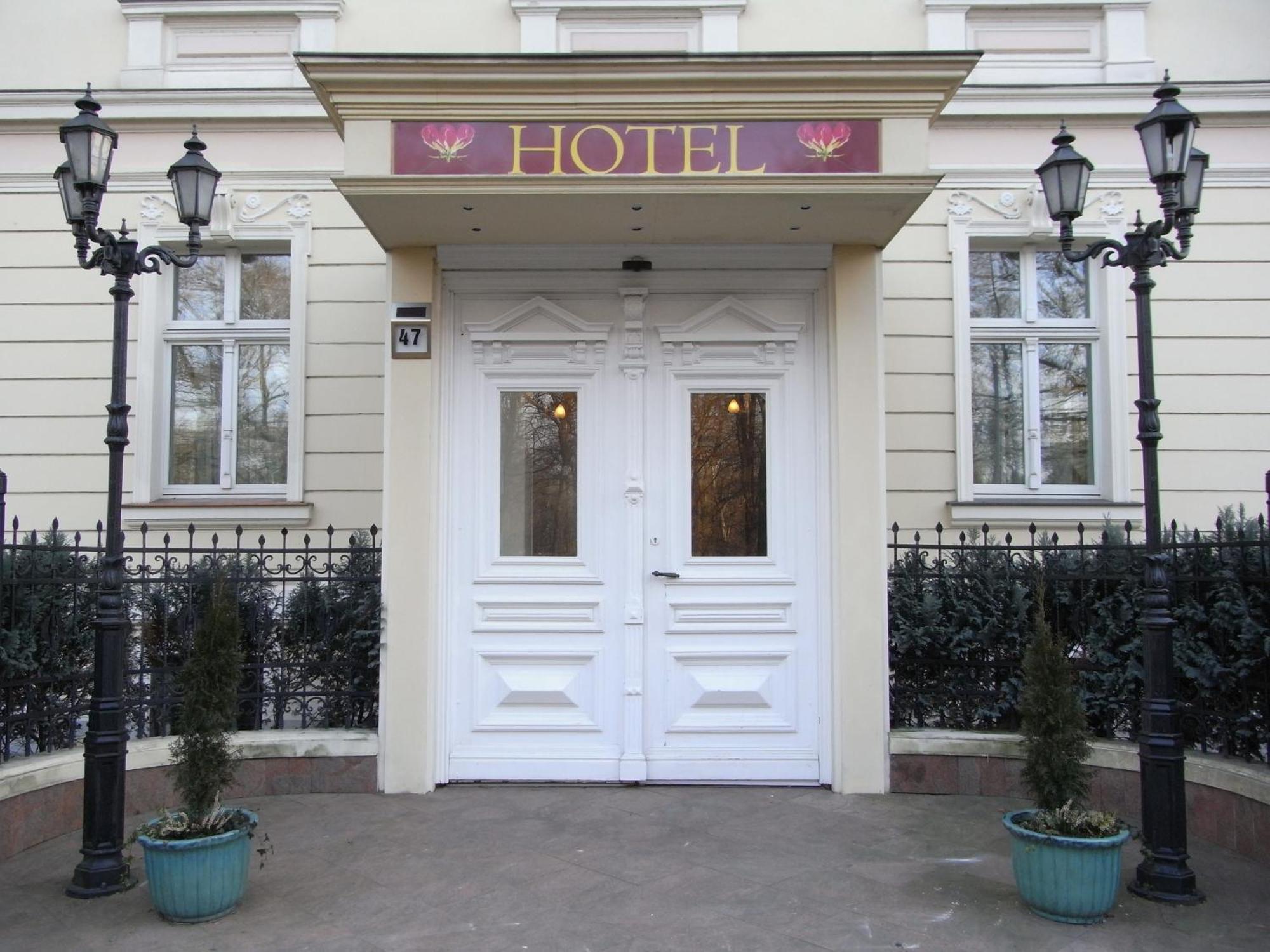 科勒斯塔帕克宫殿式酒店 奥得河畔法兰克福 外观 照片